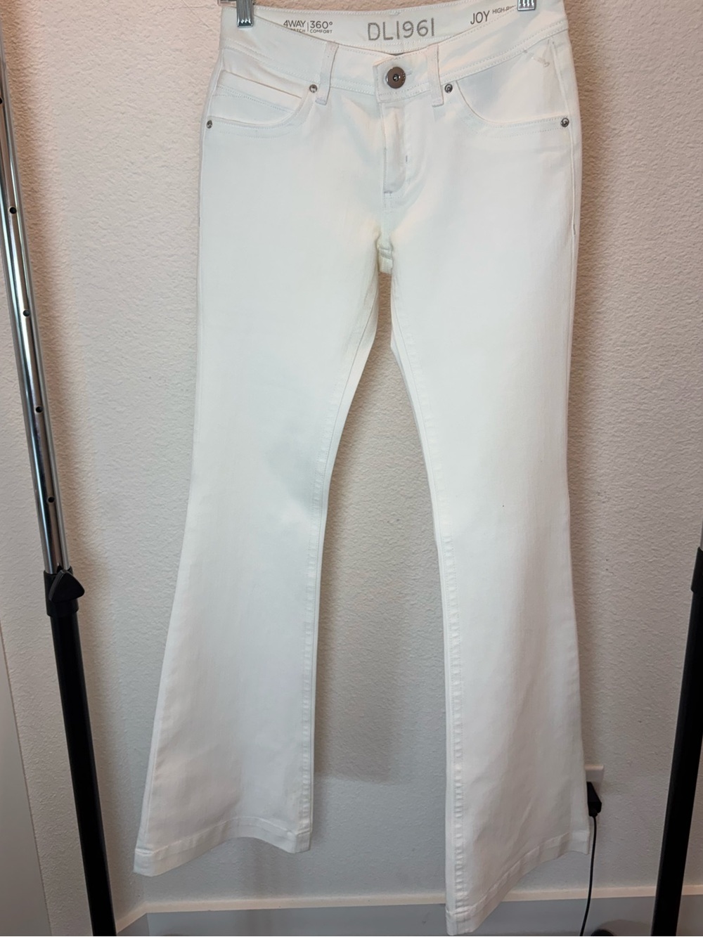 DL1961 Joy White High Rise Flare Jeans Size 27 Stretch Denim